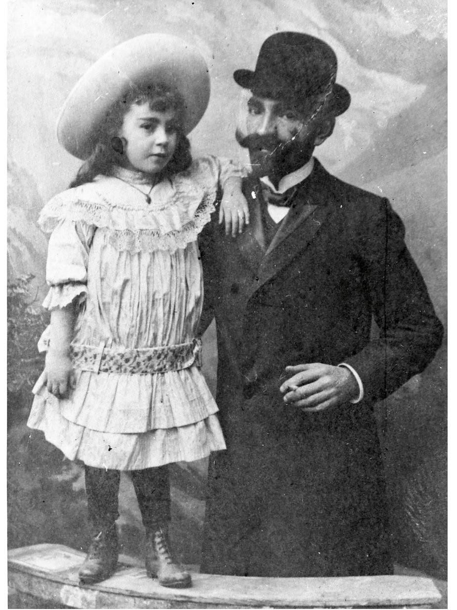 Jakub Fiszhaut z córką Helą, ok. 1905 — jedyne zachowane zdjęcie ojca rodziny. Ze zbiorów rodziny Fishautów.