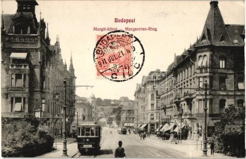 Dom Sari — Margit körút 2 (po lewej). Fotografia z 1921 roku.